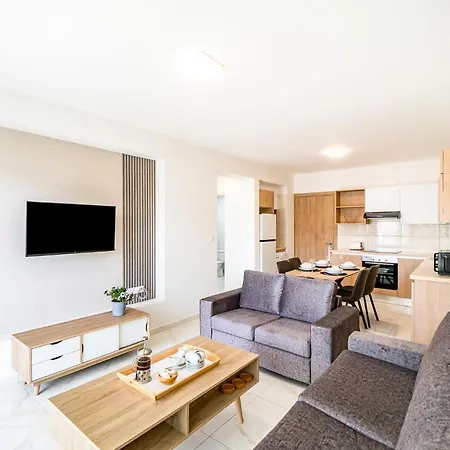 Lägenhet Adolina One Bedroom 102 By Ezoria Paphos