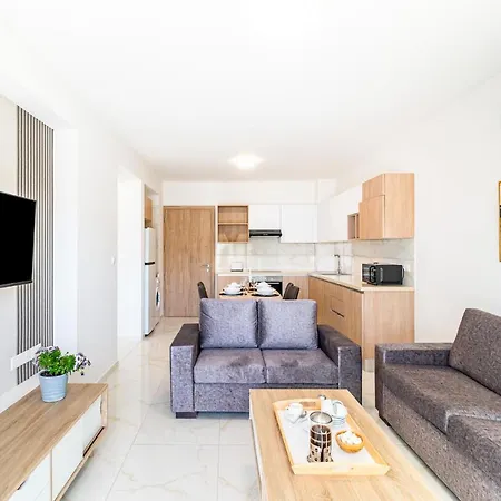 Adolina One Bedroom 102 By Ezoria *
