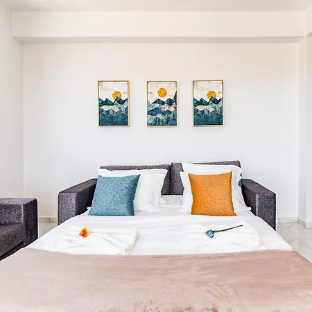 Adolina One Bedroom 102 By Ezoria *
