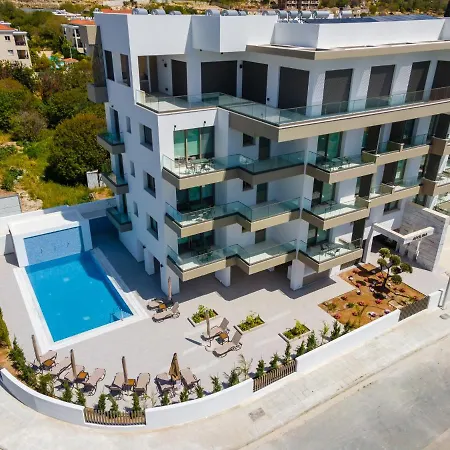 Adolina One Bedroom 102 By Ezoria Apartman